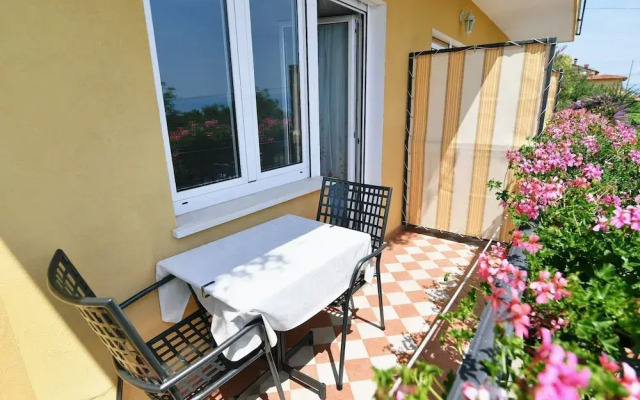 Scenic Retreat Rooms and Family Apartment