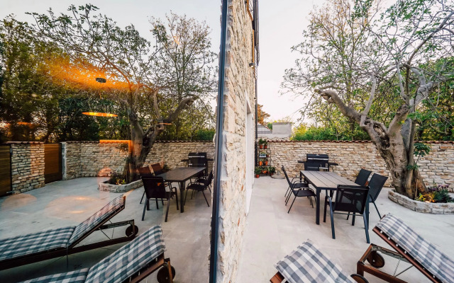 Villa Begonia with swimming pool, Privlaka (Zadar)