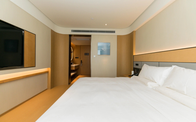 White Palace Hotel