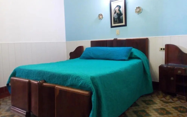Casa Colonial Mirta y Candido CAMAGUEY