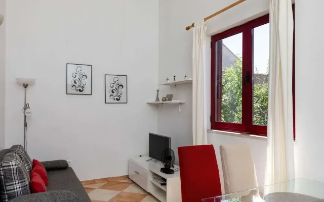 Apartments Franka - One Bedroom Apartment With Terrace and Garden View