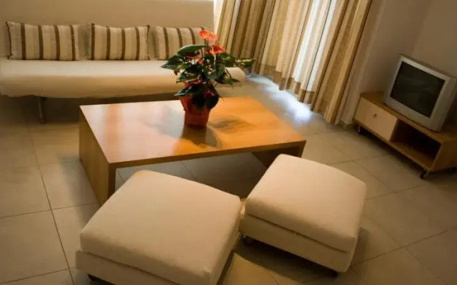 Sunny House Apart Hotel