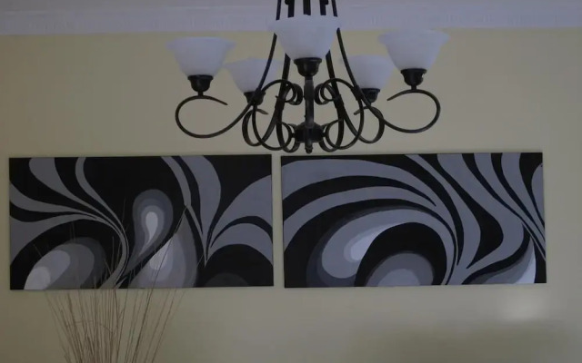 The Crescent Guesthouse