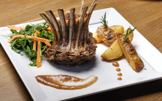 Cavo Orient Beach Hotel