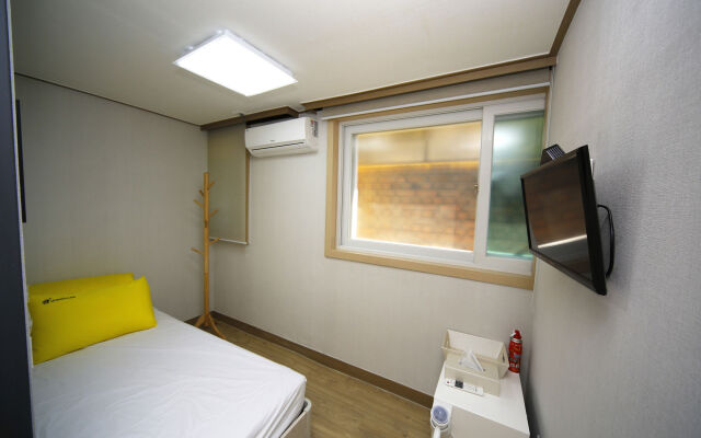 24 Guesthouse Seoul Cheongryangri