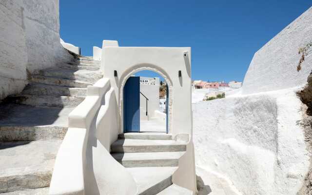 Acave Santorini Suites