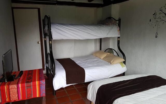 Hostal Colibrí Aeropuerto - Hostel