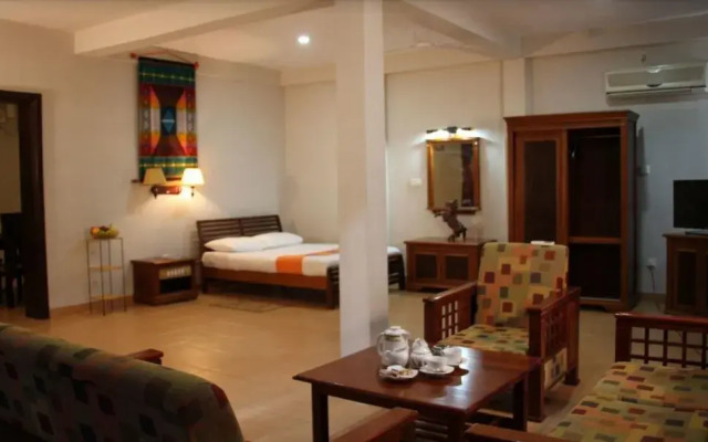 Monty Hotel