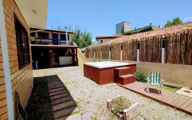 Pantai Karah Pousada