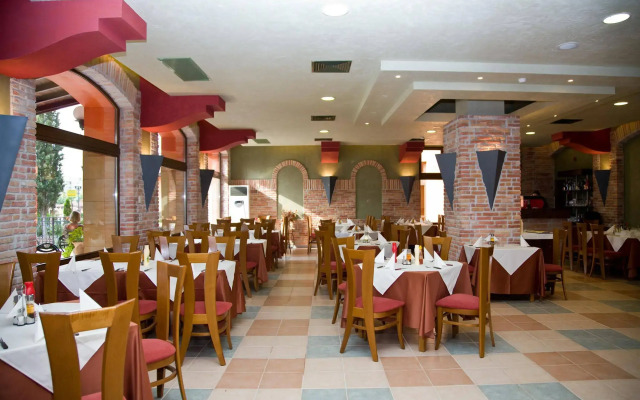 Hrizantema- All Inclusive Hotel
