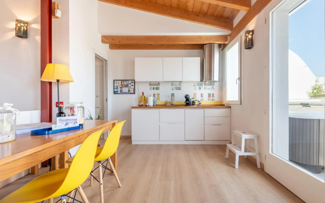 Bea's Terrace - Private Jacuzzi in the City Centre