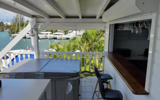 Appartement cosy avec jacuzzi à la marina