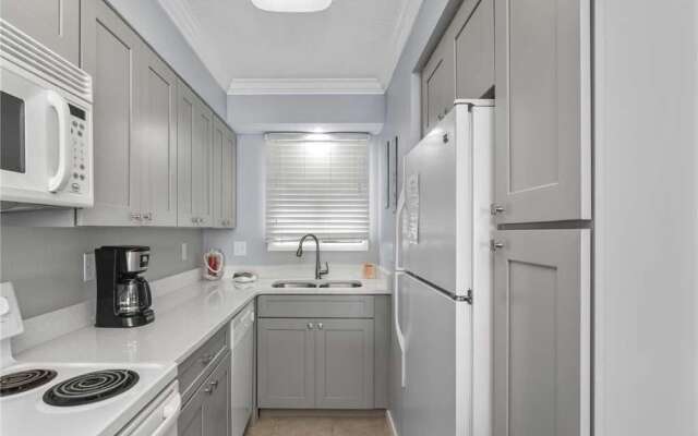 Regency Towers 1013 - Two Bedroom Condo