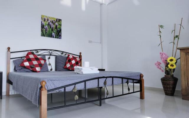 Lina Verano Guest House