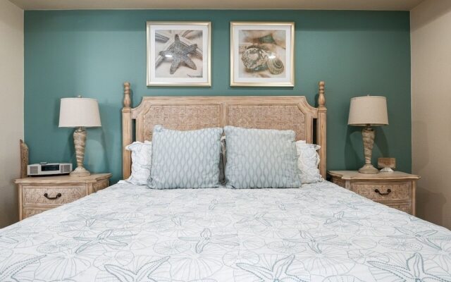 Pair-a-dice 3 Bedroom Home by RedAwning