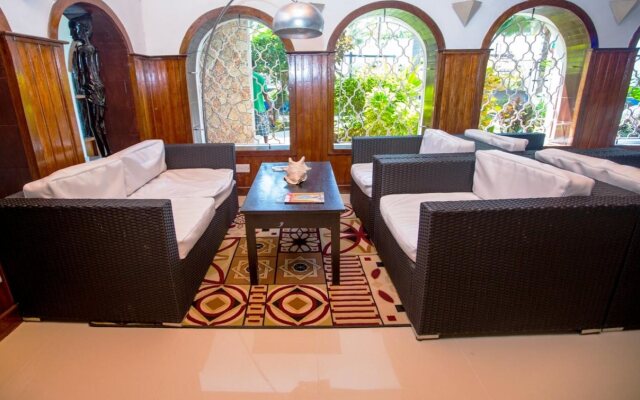 Best Western Jangwani Sea Breeze Hotel
