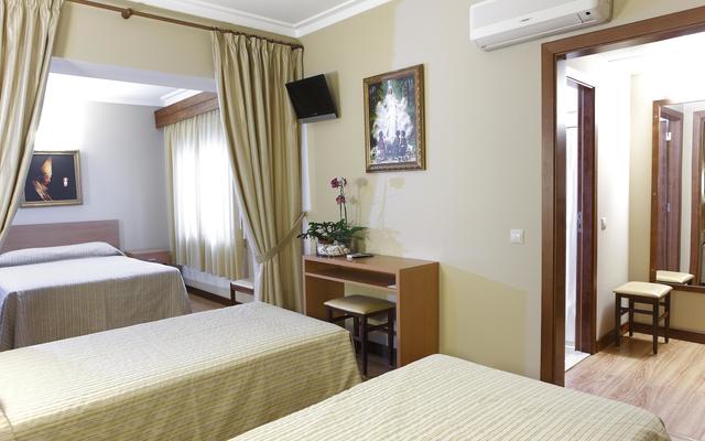 Domus Pacis Fatima Hotel