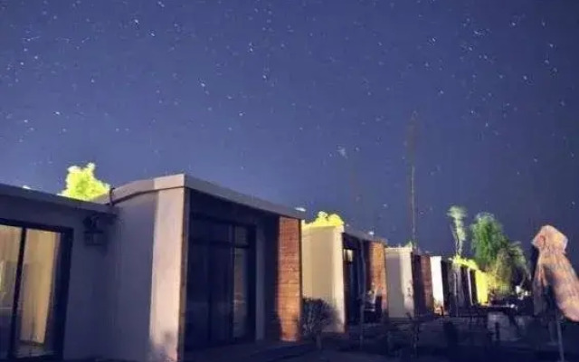 Lijiang Scenery Retreats Lake Front Villa Resort