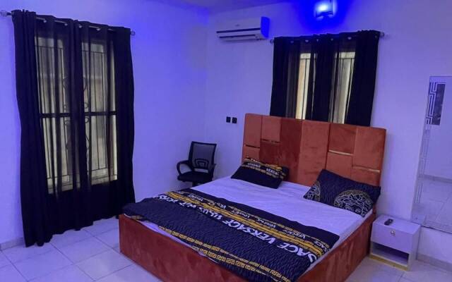 Immaculate 4-bed Detached Duplex in Lekki Chevron