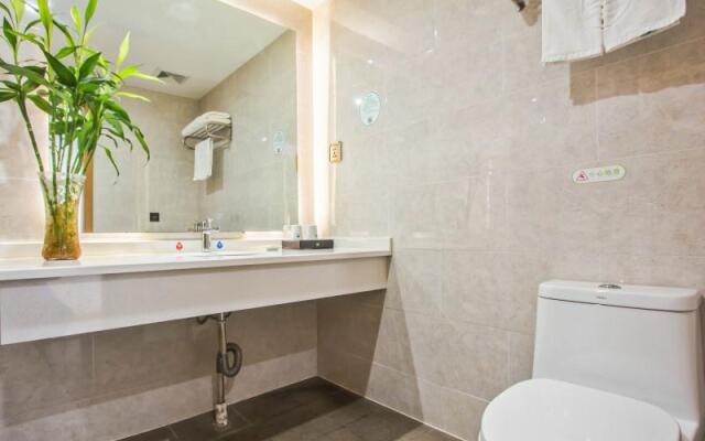 GreenTree Inn Tongxiang Chongfuzhen World Fur Center Branch