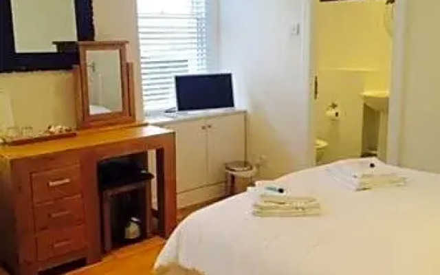 The Crown Hotel
