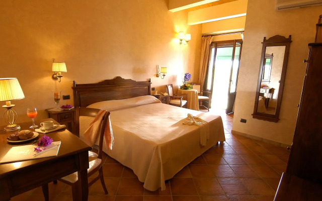 Il Podere Hotel Restaurant