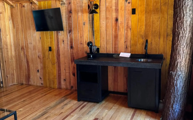 PINE TREE Hotel Boutique & Cabañas