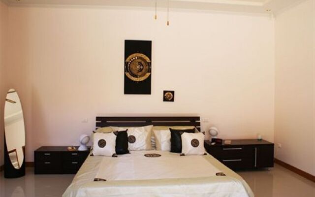The Chase and Foxlea Executive Villas