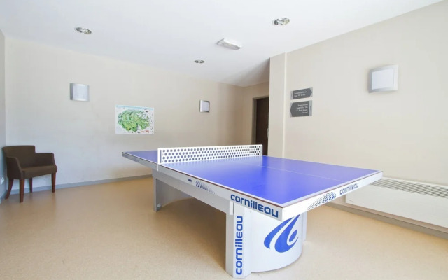 Alpine Escape Near Slopes