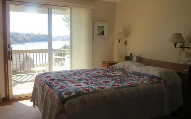 18 Squanto Drive - Three Bedroom House