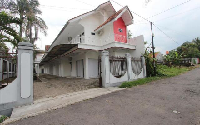 OYO 3193 Pondok Cinta