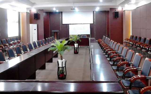 Zhengzhou Oak 5 Seasons Hotel