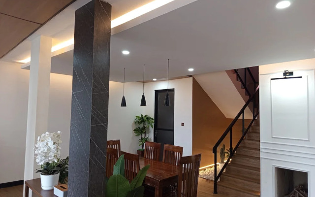 Nur Alam Hotel Lembang