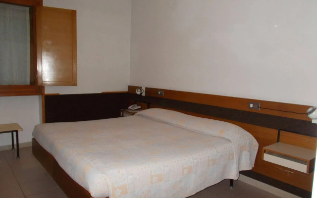 Hotel Holidays