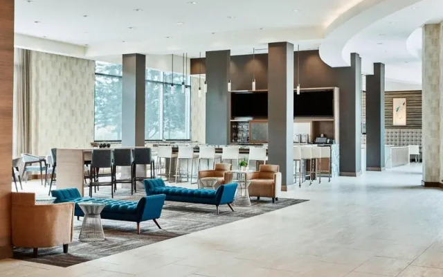 AC Hotel Cincinnati at The Banks