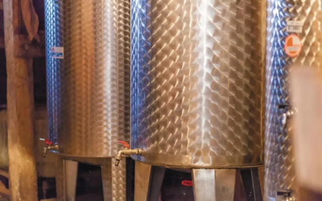 Nice Home in Ostrvica With Wifi and 5 Bedrooms