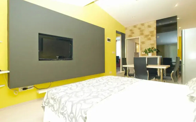 Apartment 1623