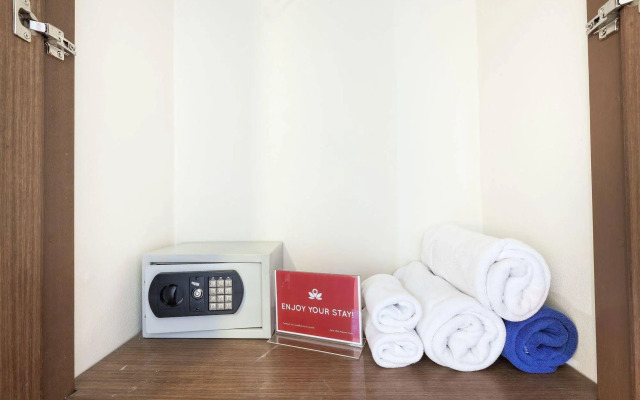 ZEN Rooms Soi Baan Khun Penn