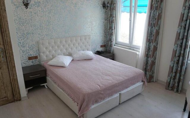 Pyrgos Hotel