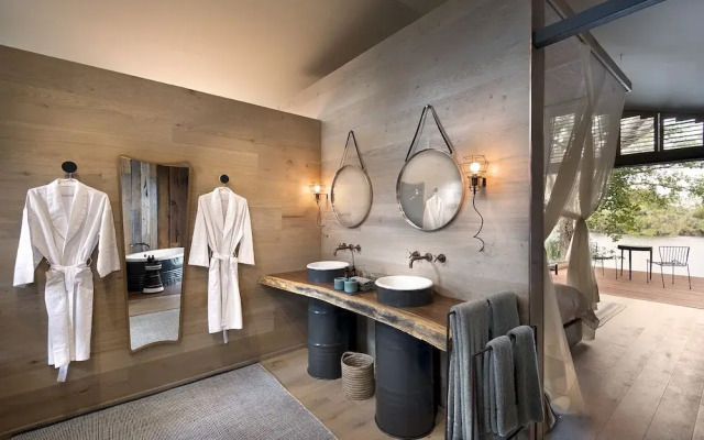 Thorntree River Lodge