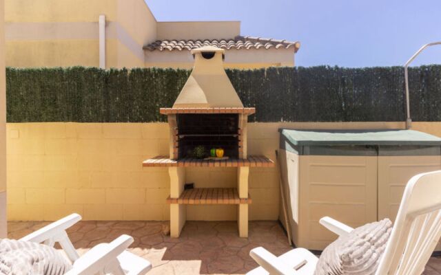 House 2 Casas Deltebre