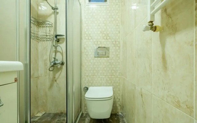 Central Flat With Balcony 700 m to Taksim Square