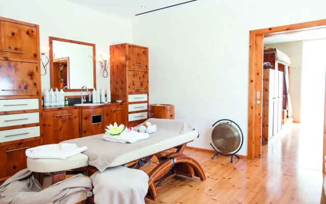 Wellnesshotel ...liebes Rot-Flüh