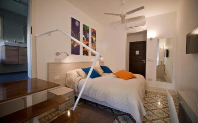 Apartment 81