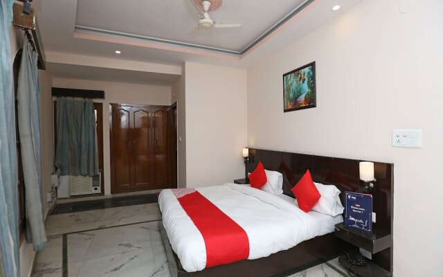 OYO 14390 Hotel Samrat