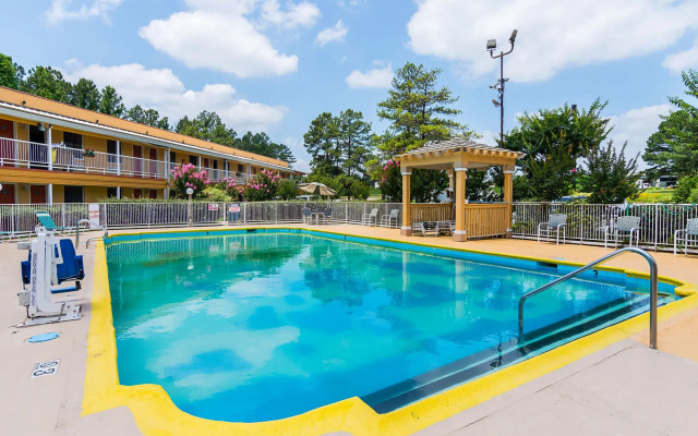 Magnuson Hotel Little Rock South
