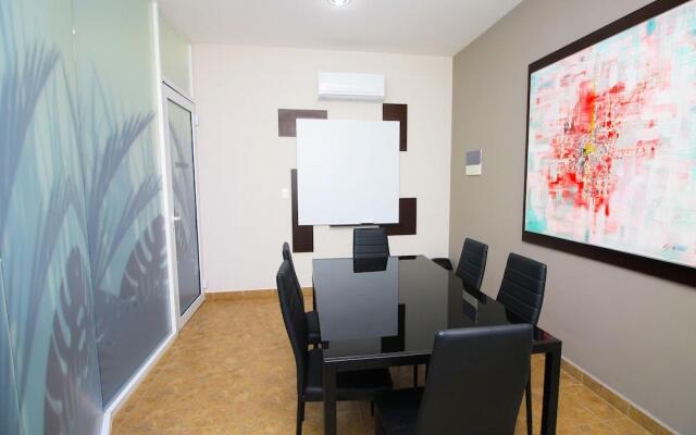 Riviera Towers 2BR & Pool