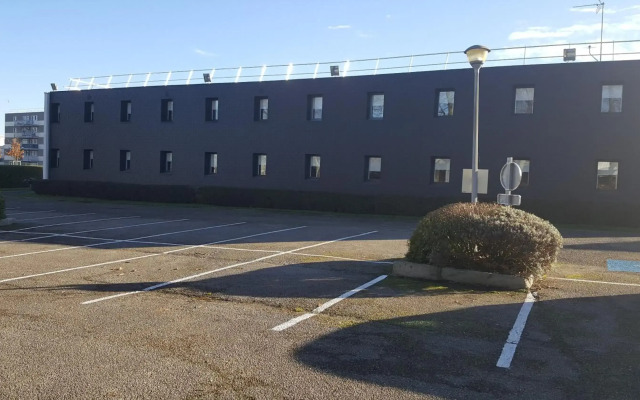 ibis Dieppe Val Druel