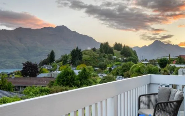 Fernhill Lookout | Near Town • Remarkables Views – Outside – Queenstown