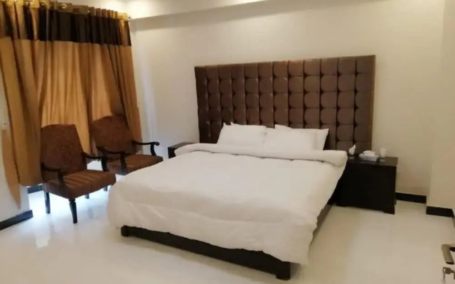 Cloud Way Hotel